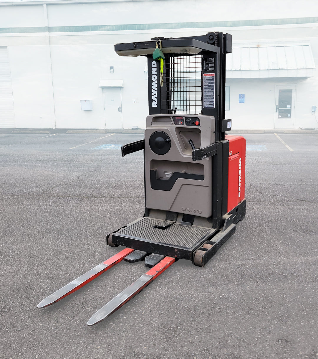 Runs Great! Raymond OPC30TT Order Picker / Forklift