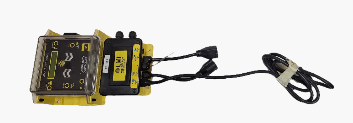 LIQUITRON™ DC4000 Conductivity Controller {A36}