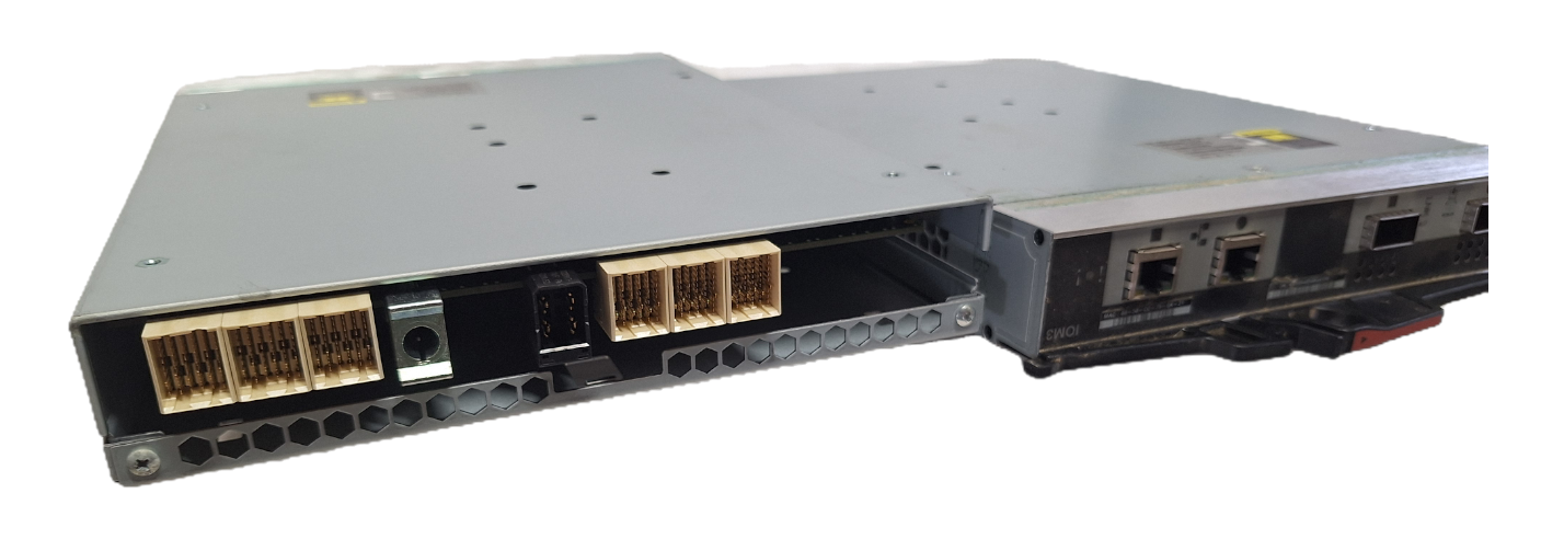 NetApp IOM3 0948580-20 Input/Output Module 3