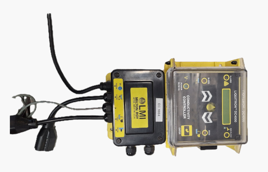 LIQUITRON™ DC4000 Conductivity Controller {A36}