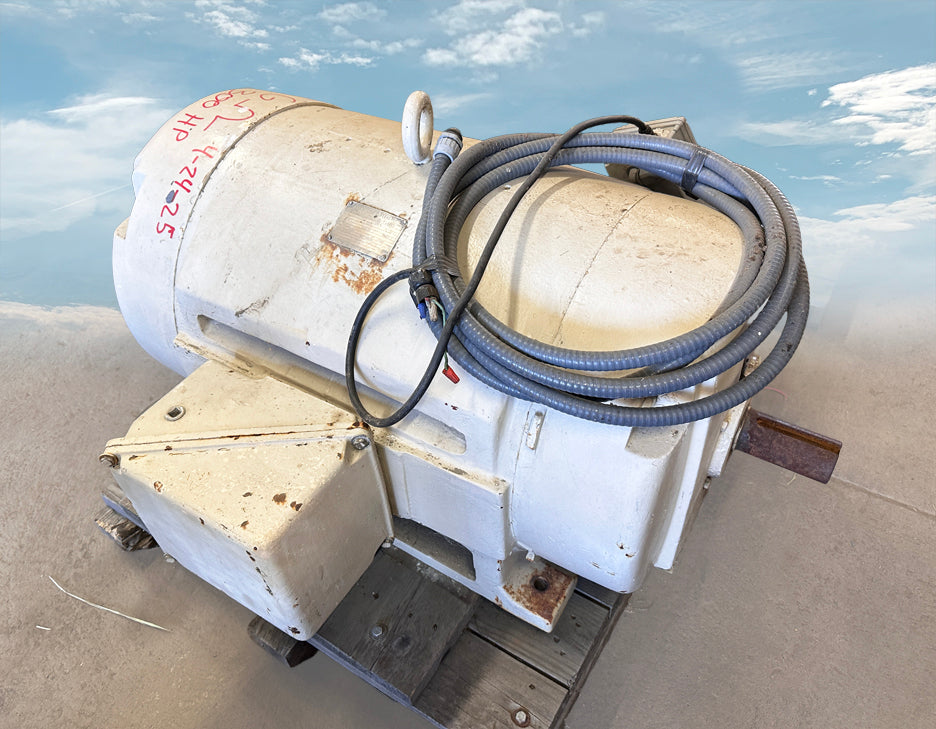 General Electric 300 HP, 460 V, 3565 RPM Induction Motor