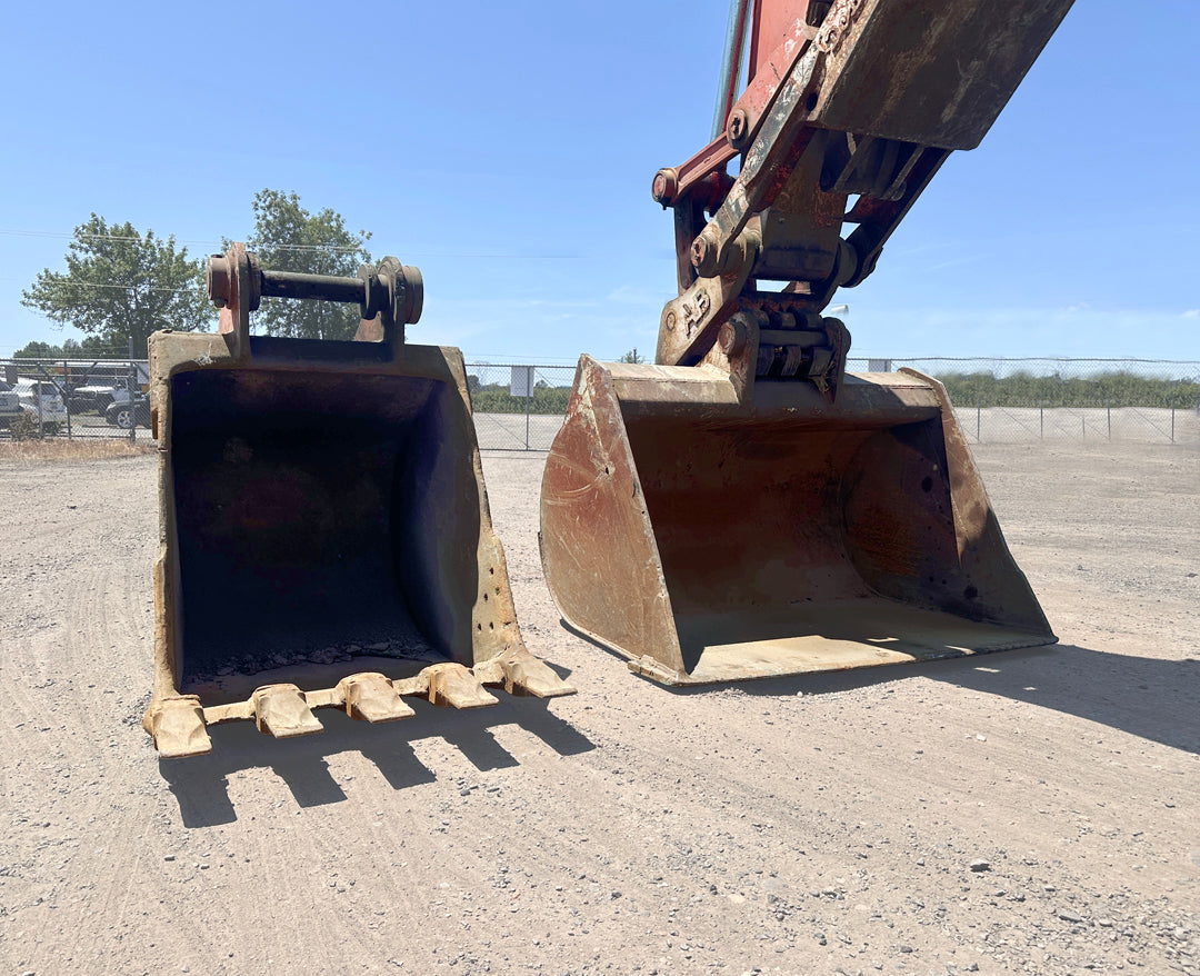 Link-Belt LS5800II Excavator w/ 2 Buckets
