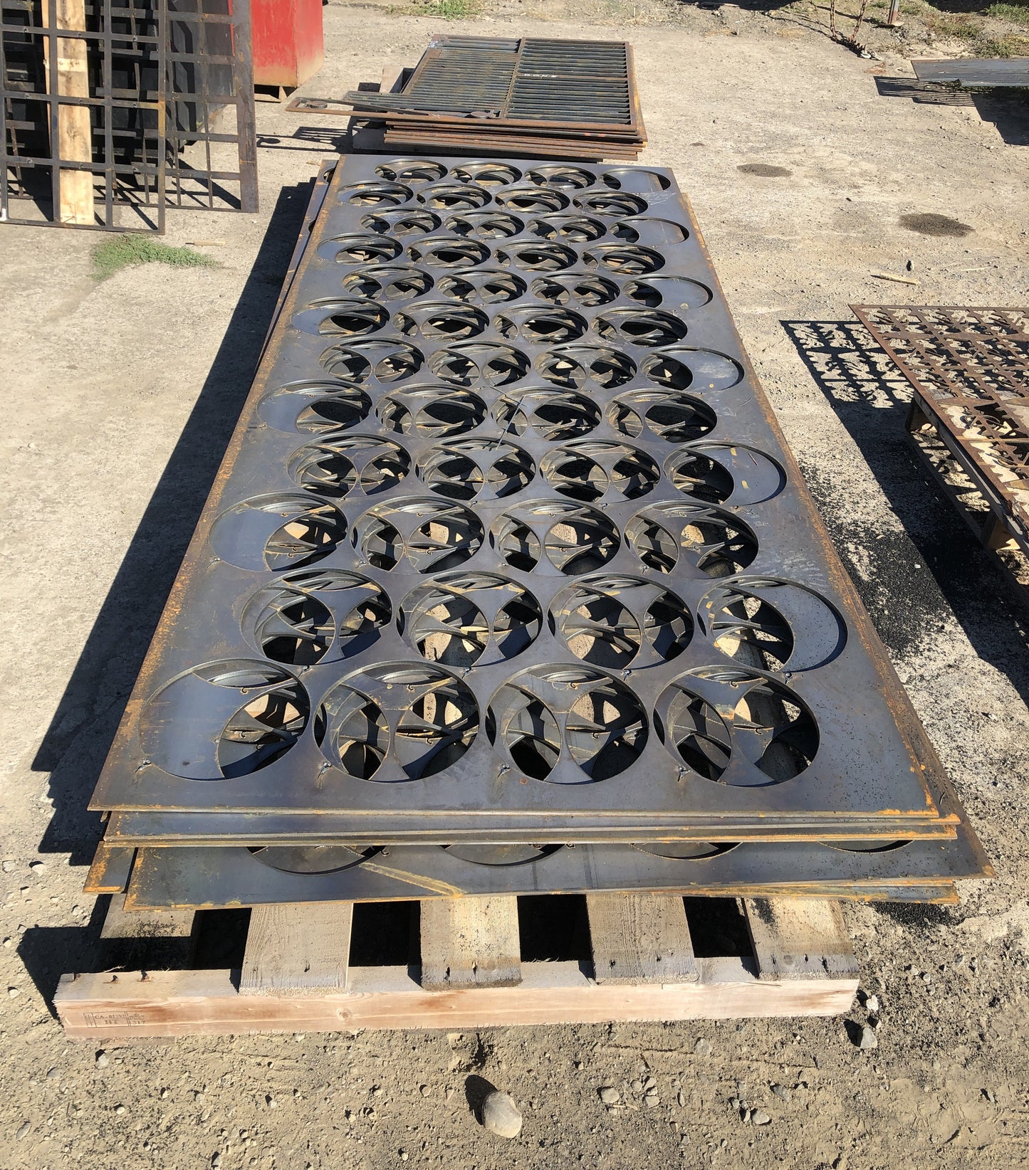 Fire-cut Steel Skeletons/Grating  |  Multiple Sizes & Designs Available