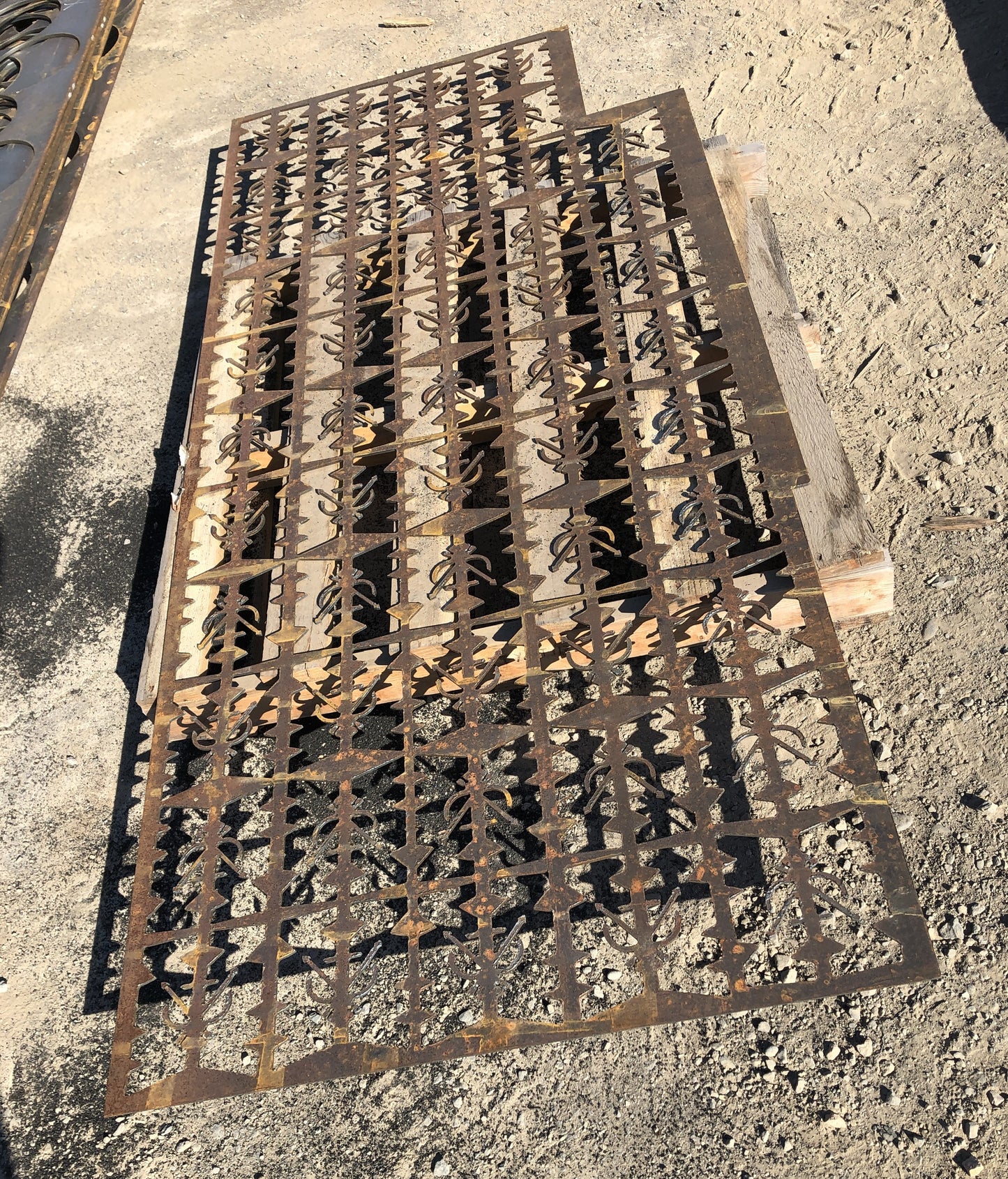 Fire-cut Steel Skeletons/Grating  |  Multiple Sizes & Designs Available