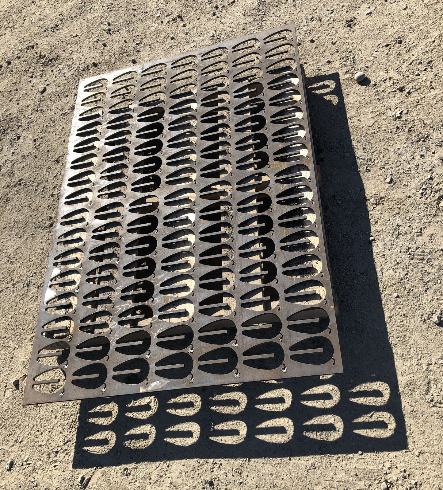 Fire-cut Steel Skeletons/Grating  |  Multiple Sizes & Designs Available
