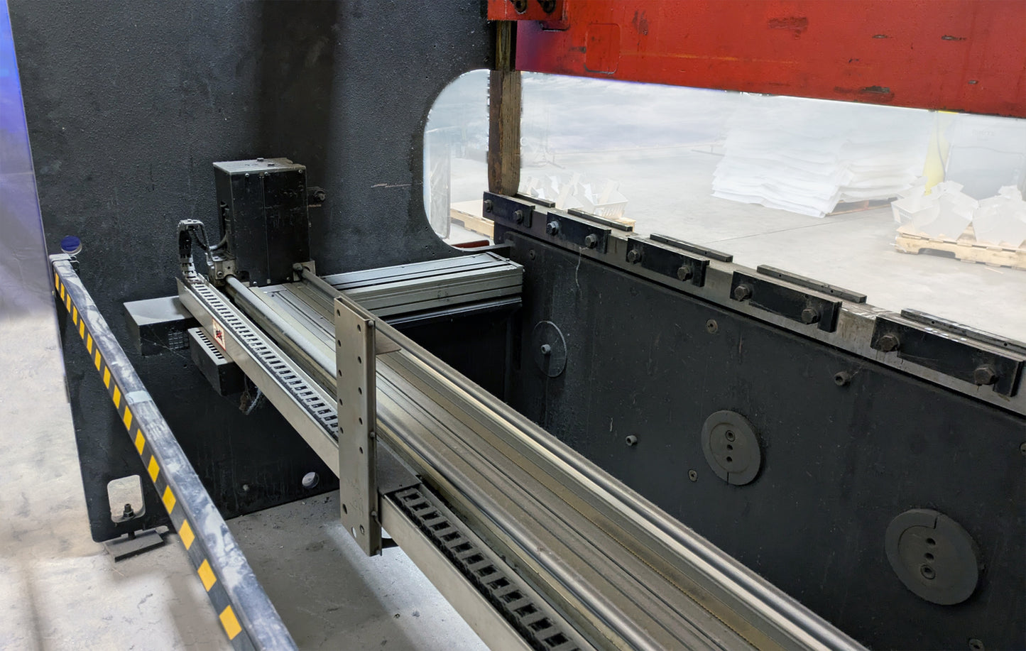 AMADA HFB0-125-30 Press Brake