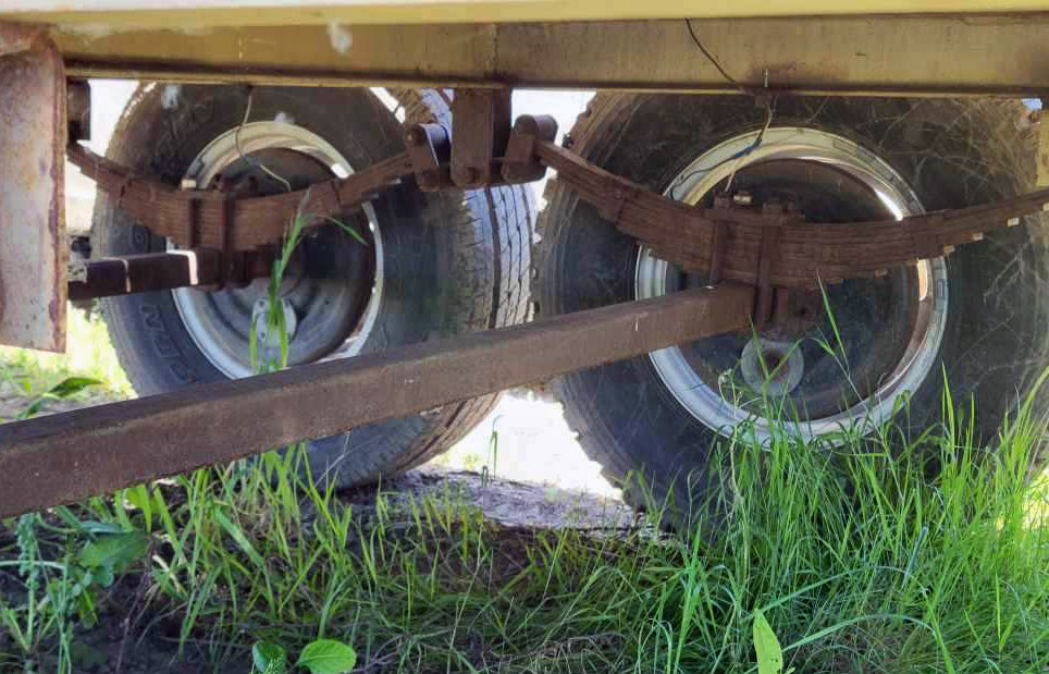 Heavy-Duty 20'8" x 96" Tandem Axle Gooseneck Trailer
