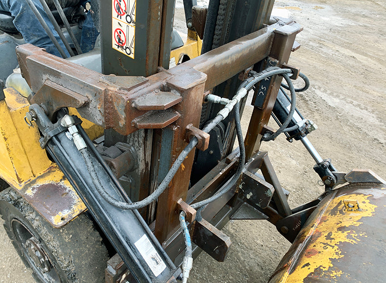 Bucket with Maxim Hydraulic Cylinders