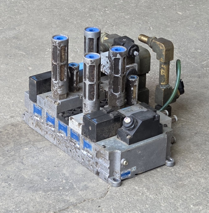 Festo Industrial Pneumatic Air Valve Manifold Assembly 24VDC