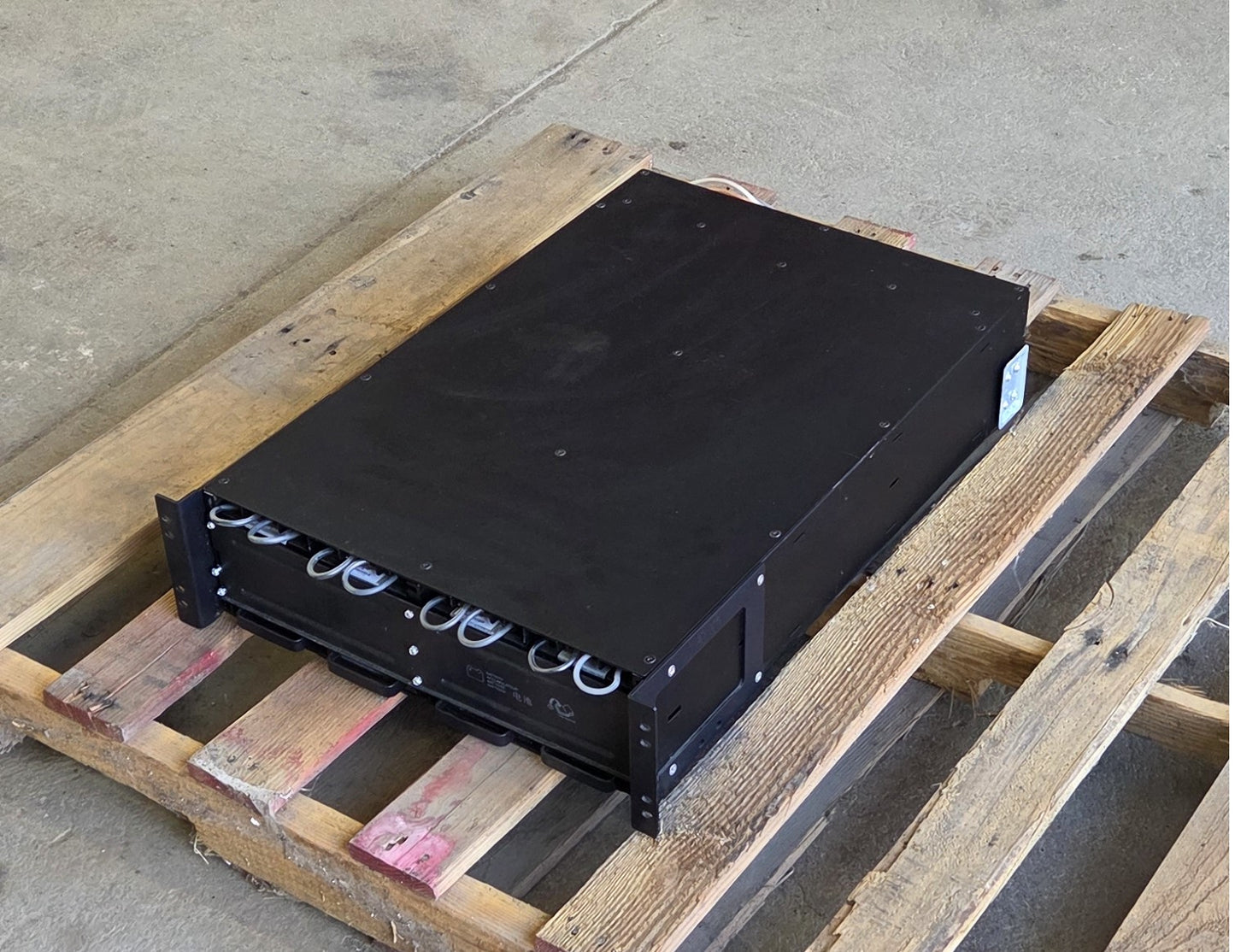APC Smart-UPS 2U rackmount battery backup power supply