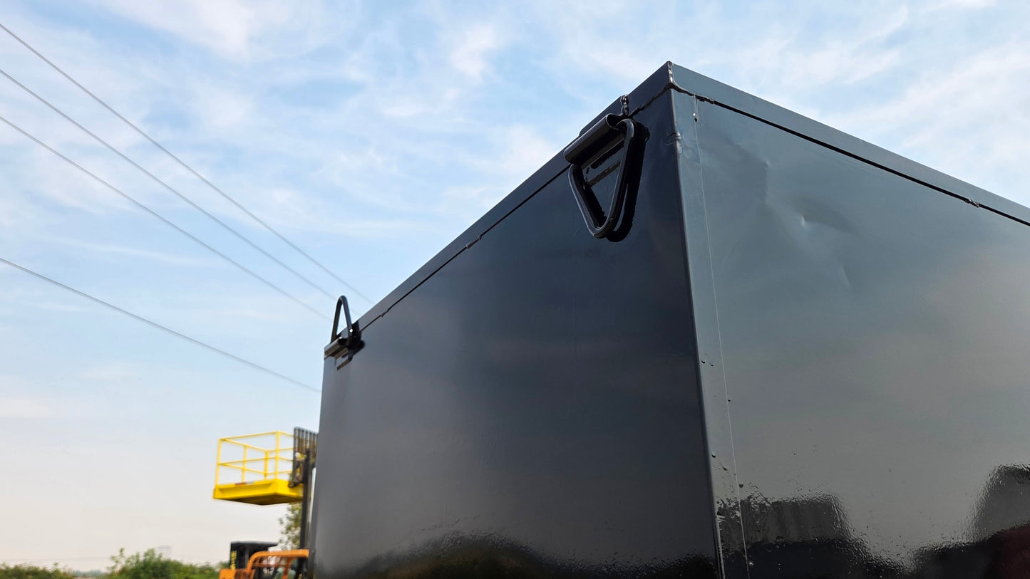 Knaack Heavy Duty Rolling Steel Jobsite Tool Box Cabinet With Outlets