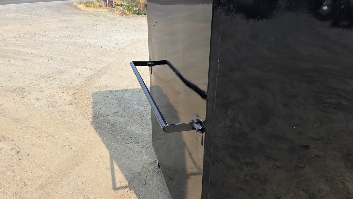 Knaack Heavy Duty Rolling Steel Jobsite Tool Box Cabinet With Outlets
