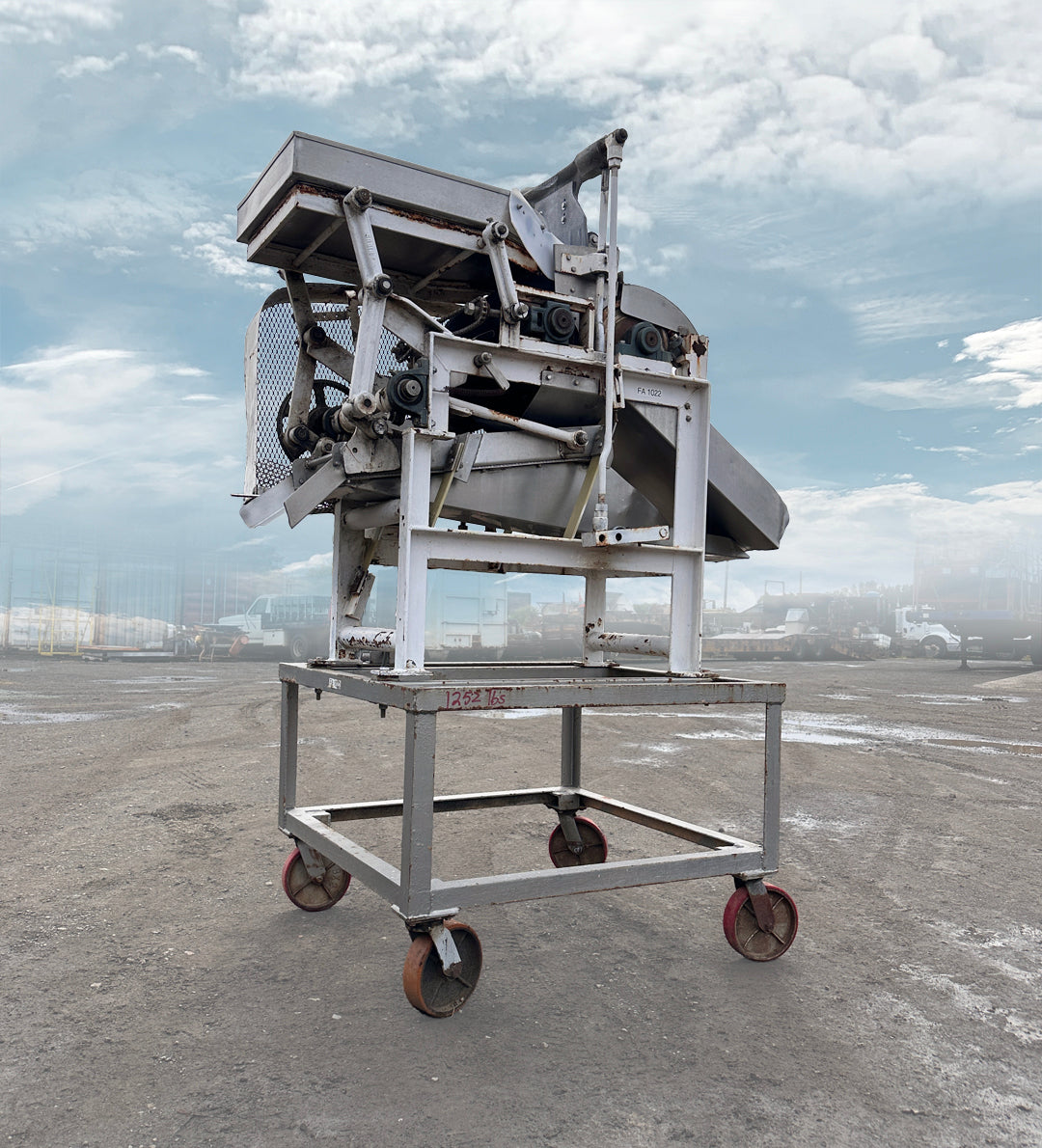 Elliott Mfg. Co. Vibrating Shaker / Dewatering Conveyor Chute