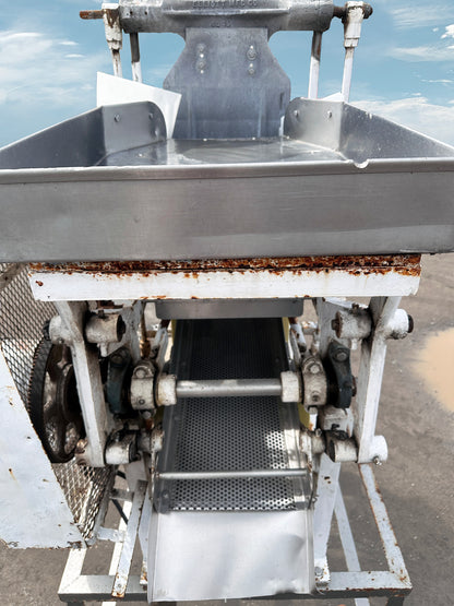 Elliott Mfg. Co. Vibrating Shaker / Dewatering Conveyor Chute