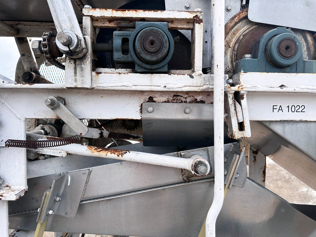 Elliott Mfg. Co. Vibrating Shaker / Dewatering Conveyor Chute