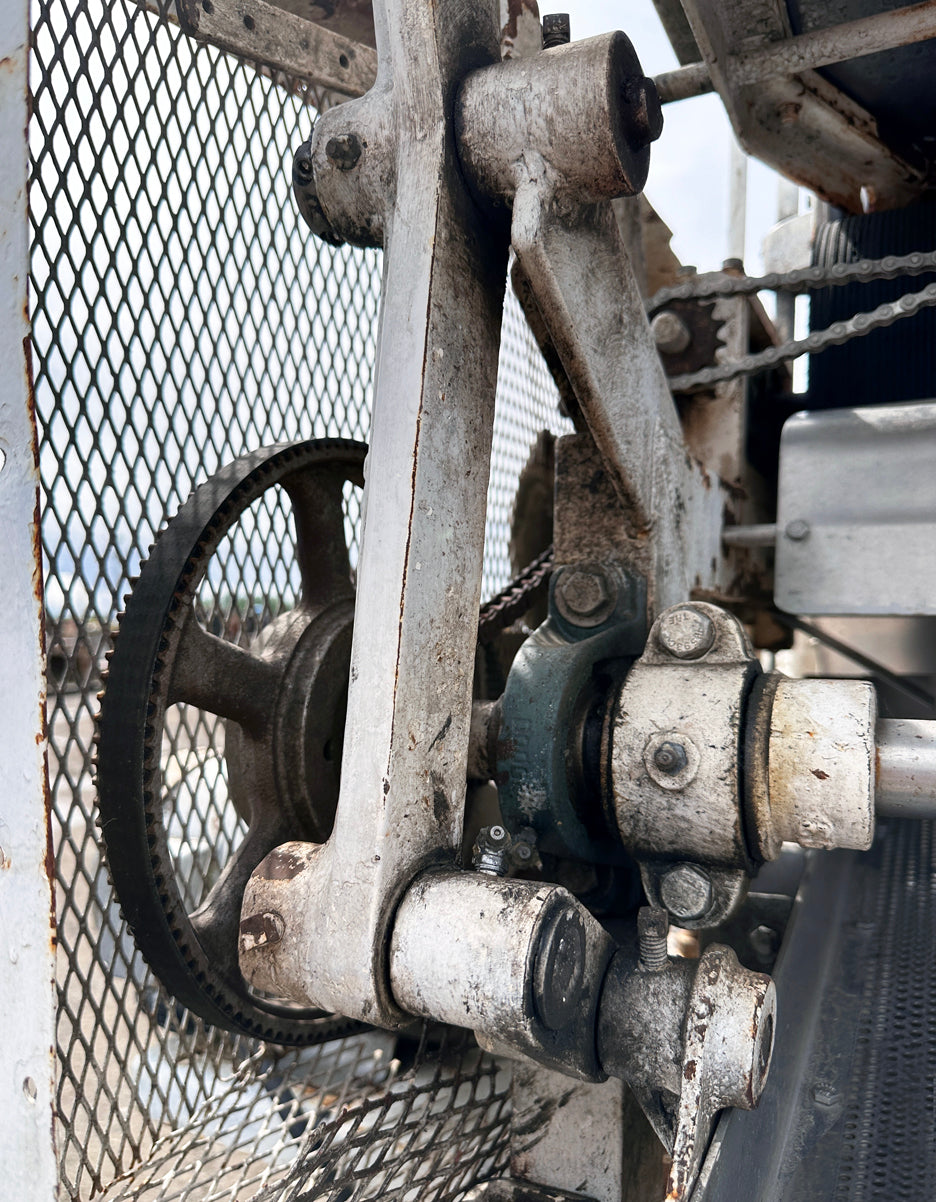 Elliott Mfg. Co. Vibrating Shaker / Dewatering Conveyor Chute