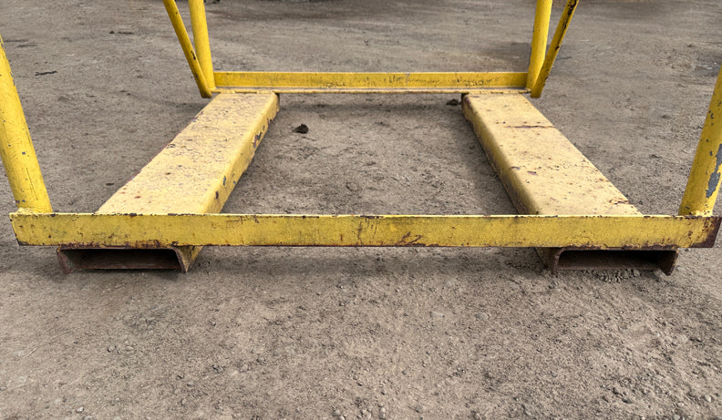 Ladder Scaffolding w/ 99" Platform Height