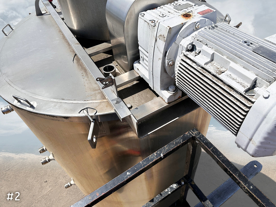 LEE Industries 1500-Gallon Vertical Jacketed Stainless Steel Mixing Tanks