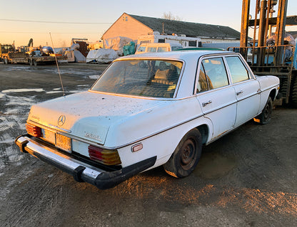 For PARTS ~ 1975 Mercedes-Benz 300D