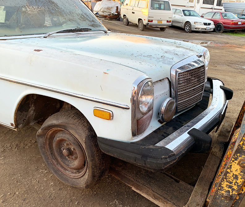 For PARTS ~ 1975 Mercedes-Benz 300D