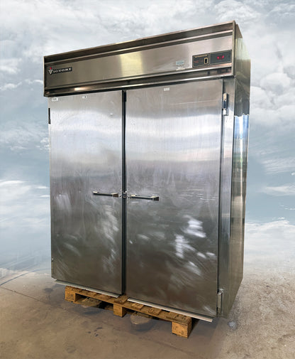 Victory RIS-2D-S7 2-Door Reach-In Refrigerator