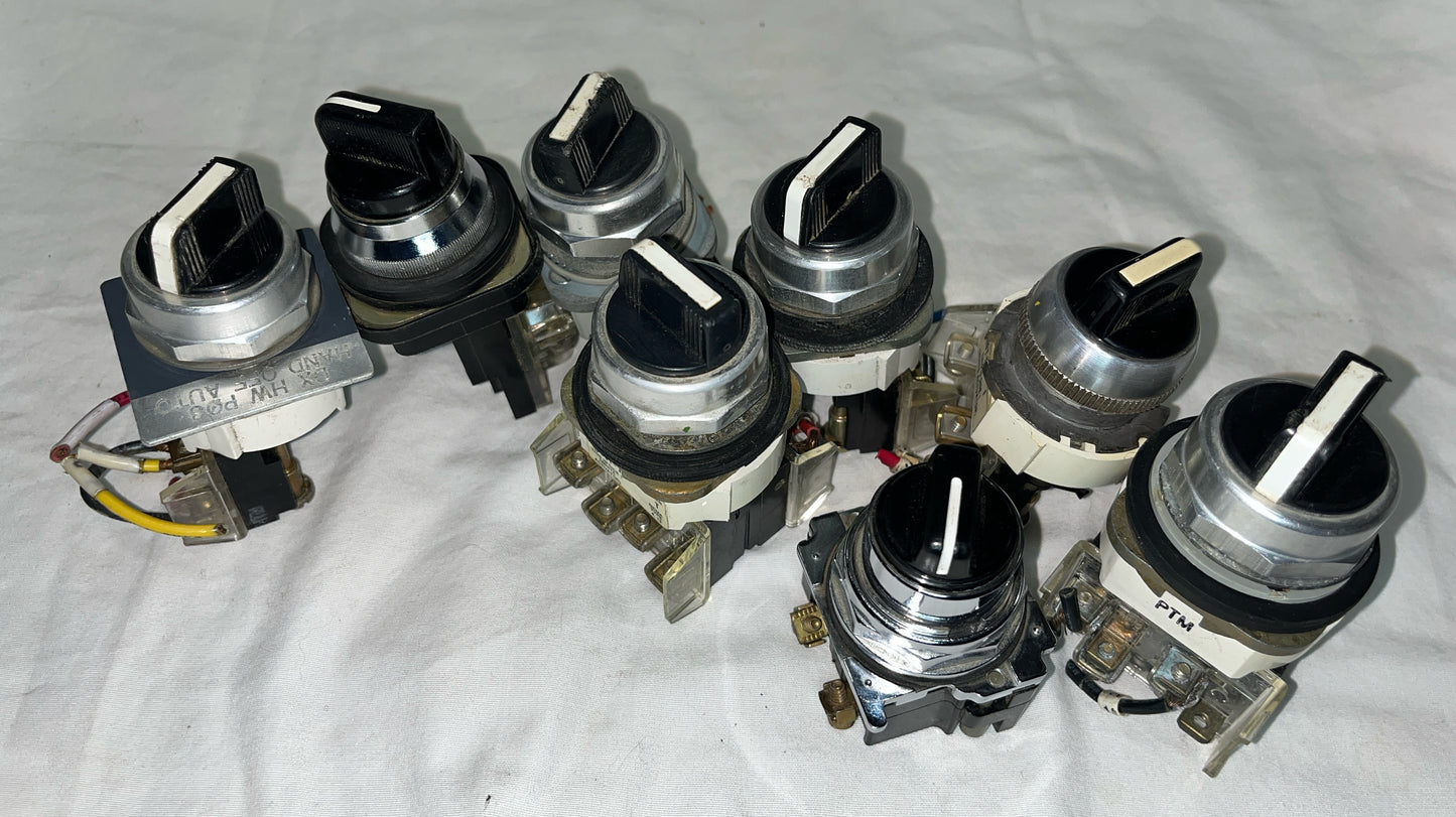 (8x) Cutler-Hammer Position Switches