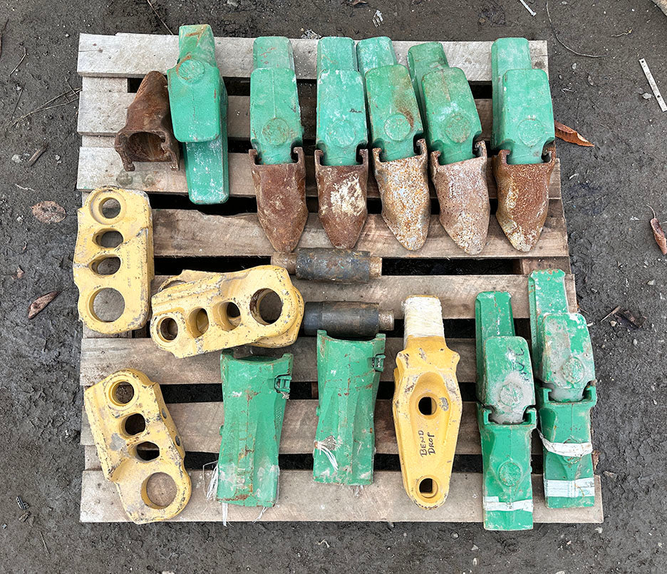 CAT / ESCO [John Deere] Bucket Teeth, Adapters, & Armor