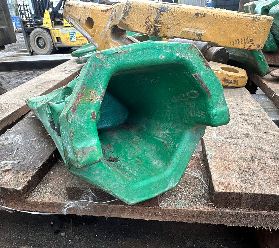 CAT / ESCO [John Deere] Bucket Teeth, Adapters, & Armor
