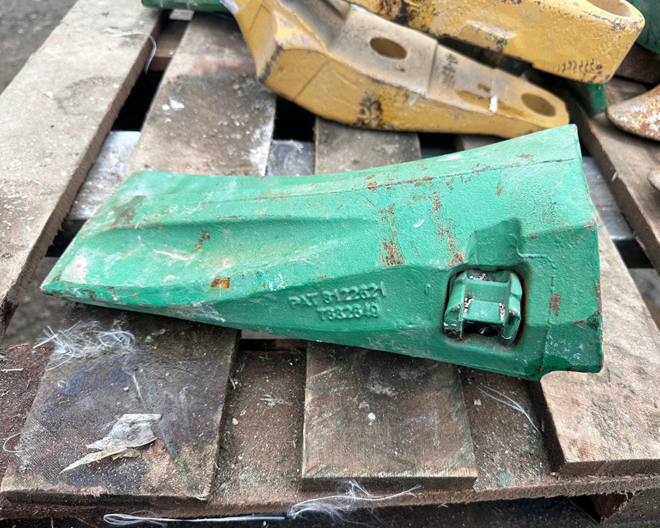 CAT / ESCO [John Deere] Bucket Teeth, Adapters, & Armor