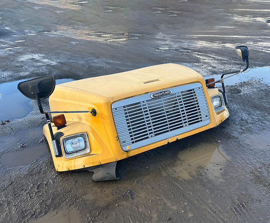 2003 Freightliner FS-65 Hood Complete Assembly