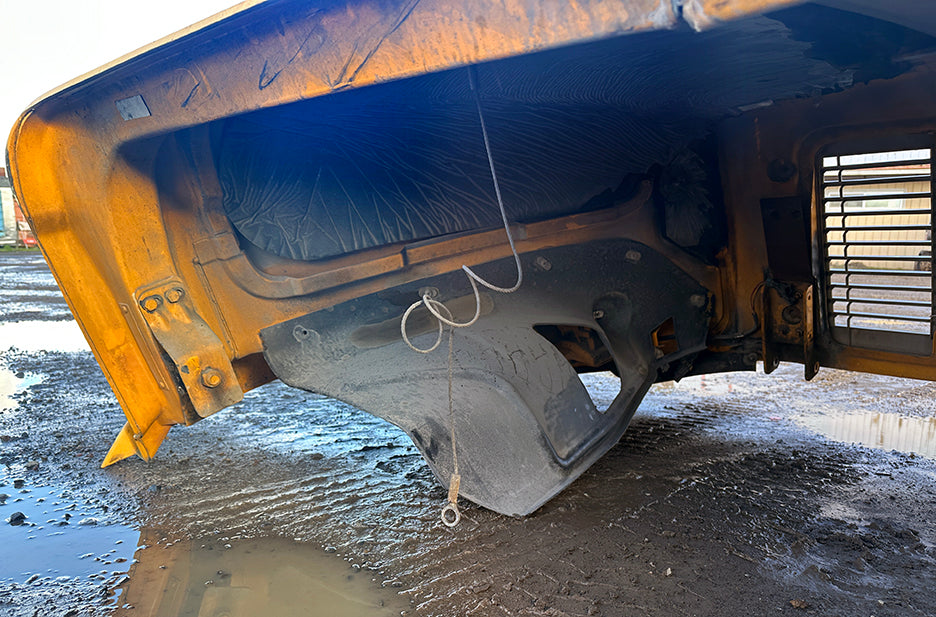 2003 Freightliner FS-65 Hood