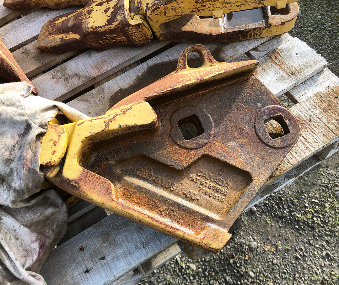 CAT / ESCO [John Deere] Bucket Teeth, Adapters, & Armor