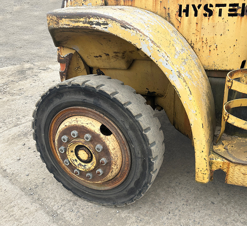 2008 Hyster H150H Forklift w/ Sideshift, Tilt, Fork Positioners