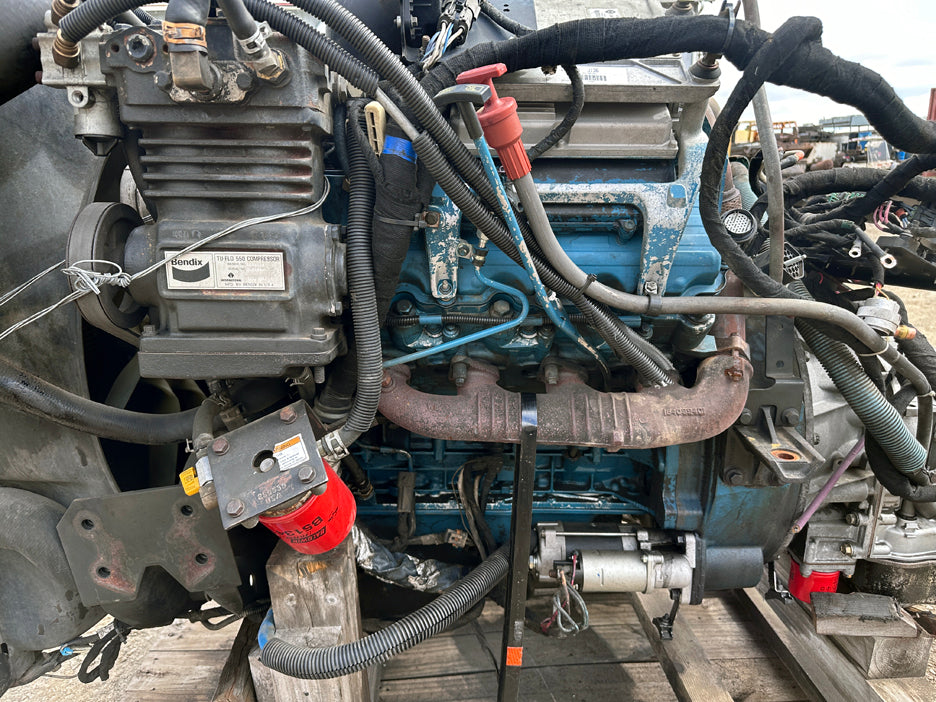 2004 International A200 / VT-365 Complete Engine