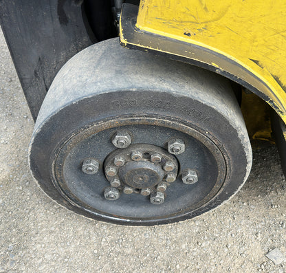 Hyster S80XM-BCS 8000 lb LP gas front cushion tire 
