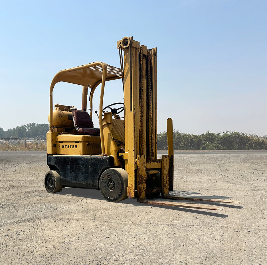 Hyster Challenger Forklift w/ 6-Cylinder Continental Engine & Manual Transmission