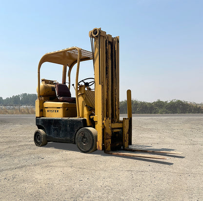 Hyster Challenger Forklift w/ 6-Cylinder Continental Engine & Manual Transmission
