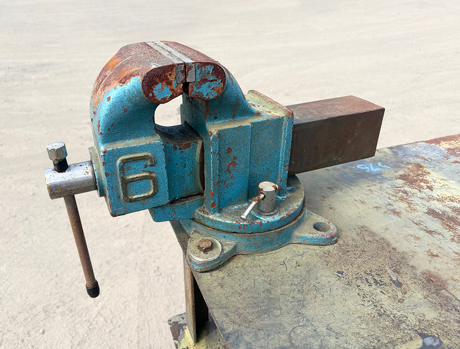 JET machinist bench vise heavy duty industrial steel left side profile mounted to workbench