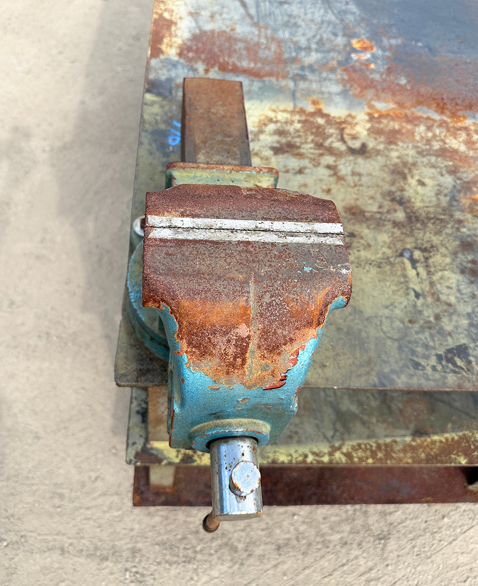 Heavy-Duty Steel Work Bench w/ 6" Jet Vise