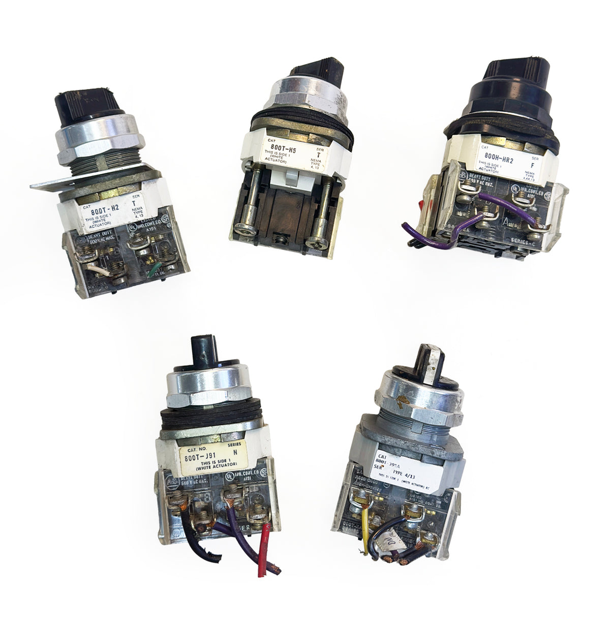 Allen-Bradley 800T and 800H series industrial selector switches 800T-H2 800T-H5 800H-HR2 800T-J91 600V AC contact blocks top angle view