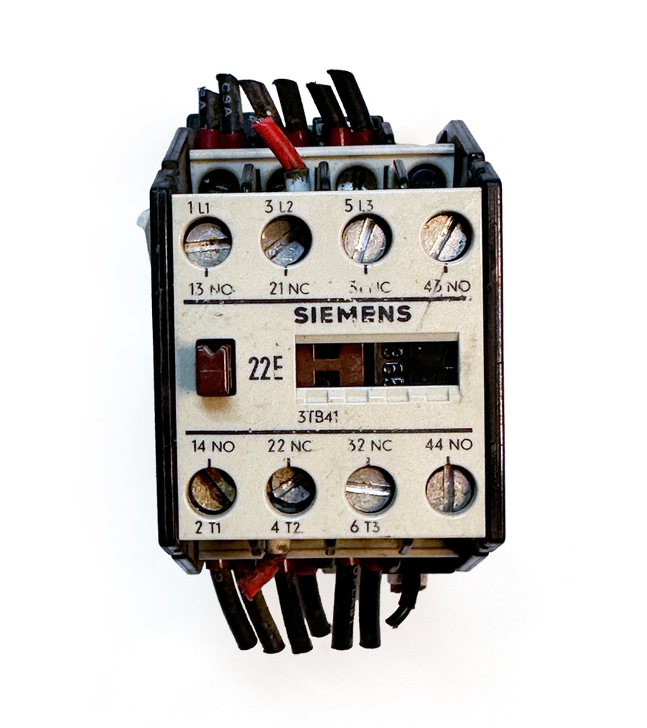 Siemens 3TB41 17-0A Contactor Relay