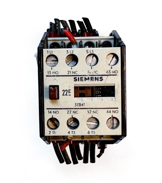 Siemens 3TB41 17-0A Contactor Relay