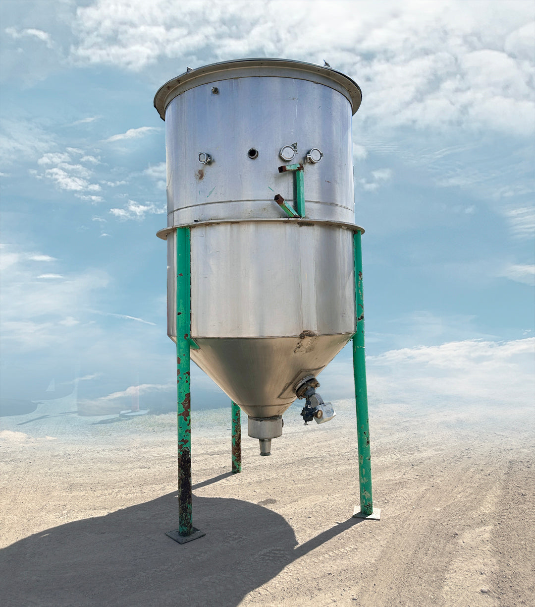 1000 Gallon Food-Grade Stainless Steel Cone-Bottom Mixing Tank