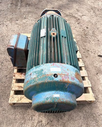 Toshiba 3J4200L1FAGDH1 3-Phase Induction Motor w/ Flanged Housing & Coupling Element