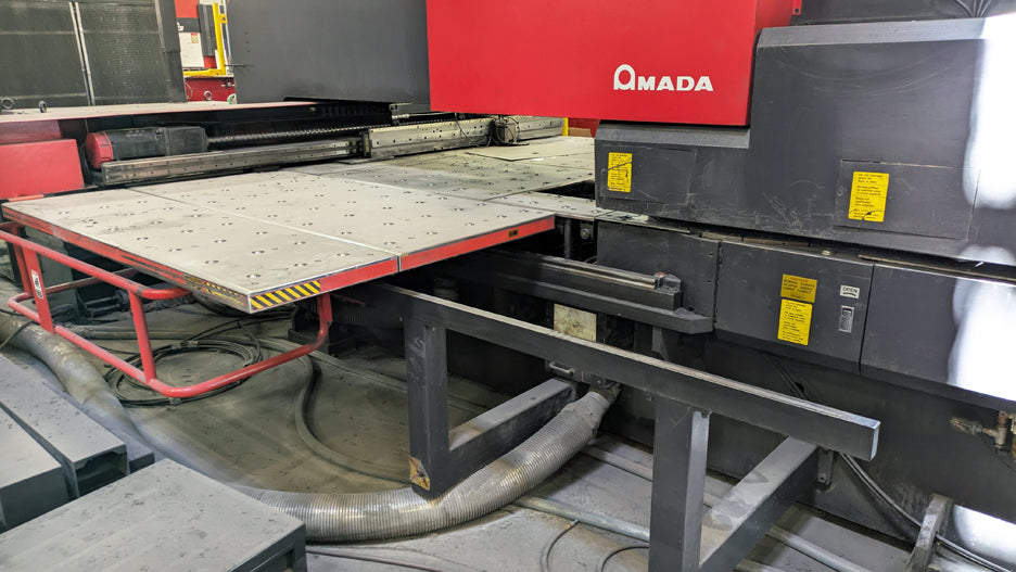 30-Ton / 2000-Watt Amada Apelio III AP3367V Turret Punch & Laser CNC Machine