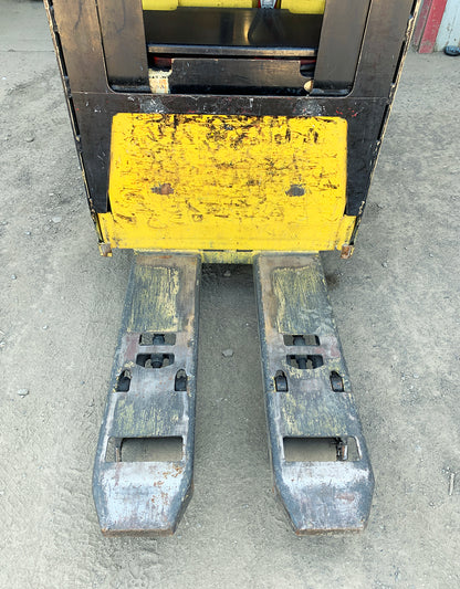 Hyster Pallet Jacks (no batteries)