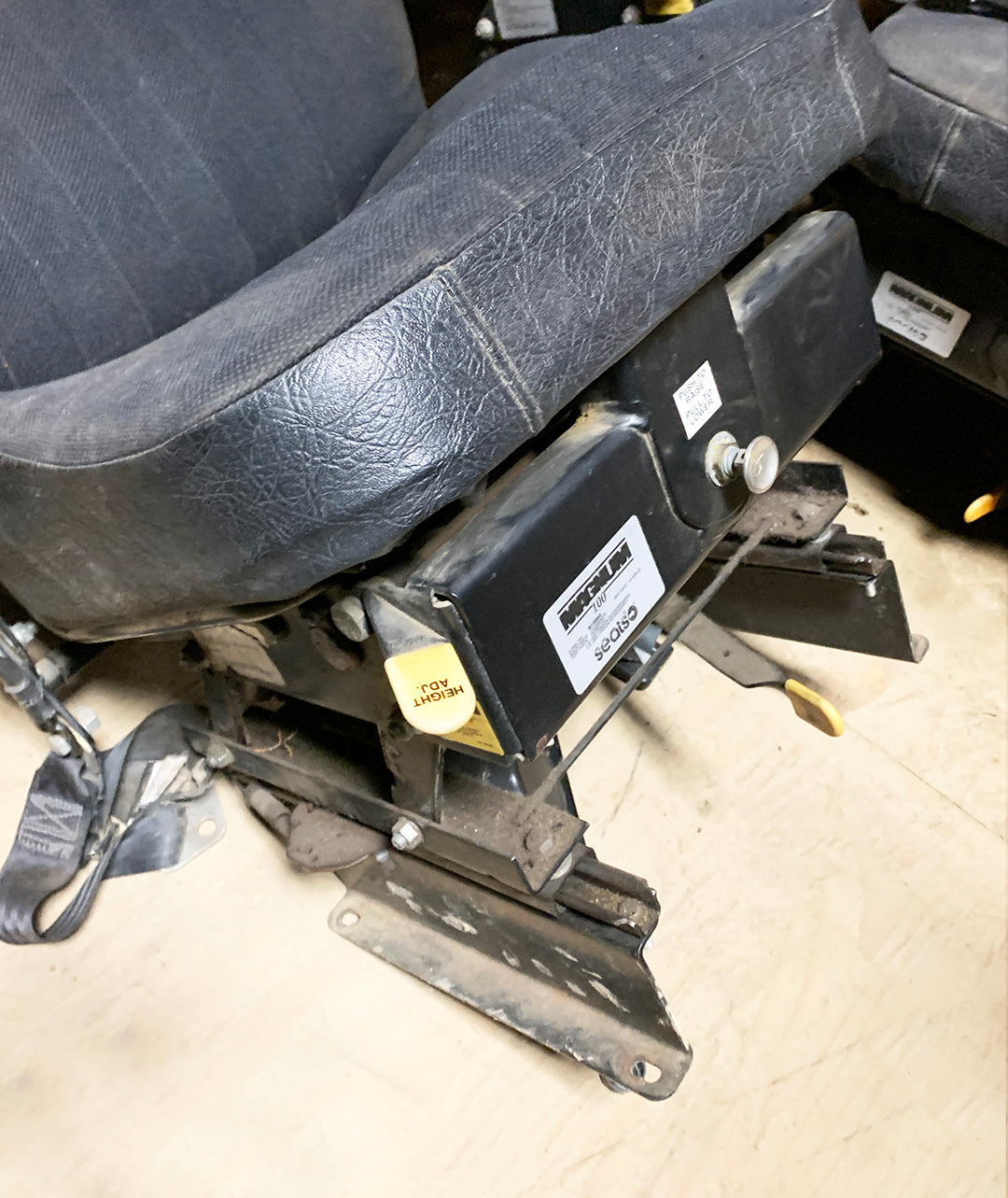 MAGNUM 100 Air-Ride Seats